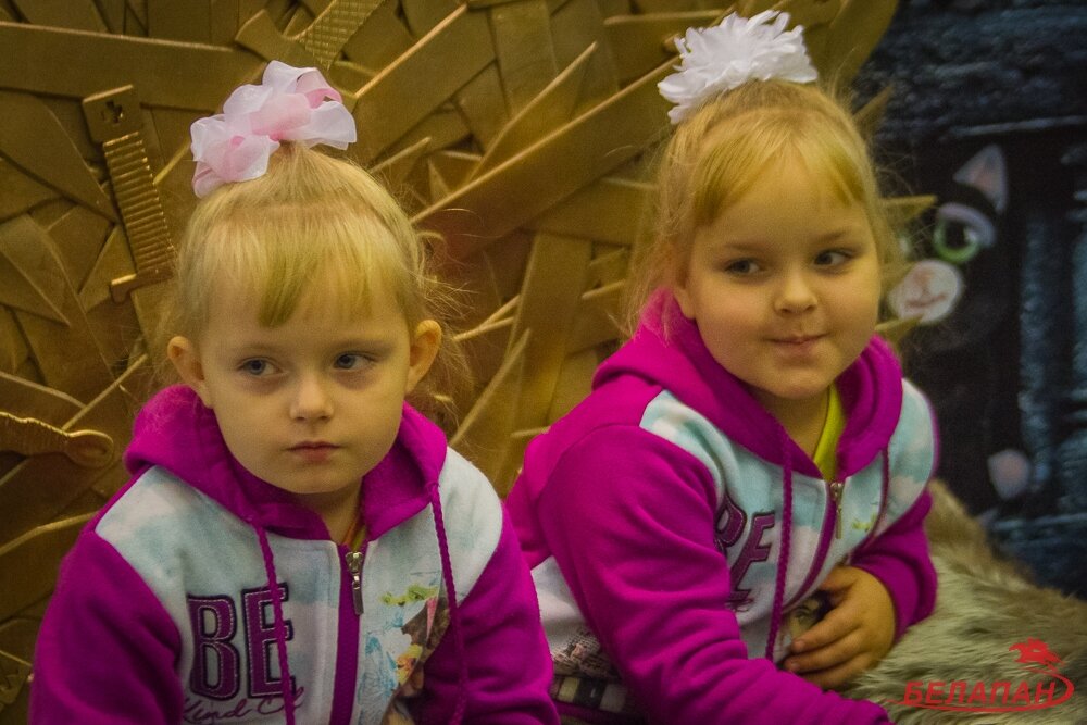 В Минске прошел фестиваль близнецов и двойняшек